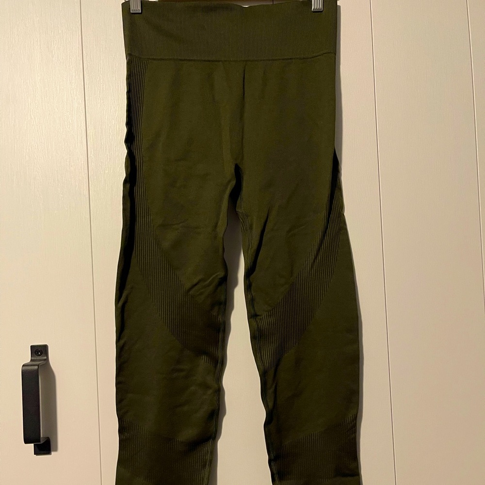 Pink leggings NWT